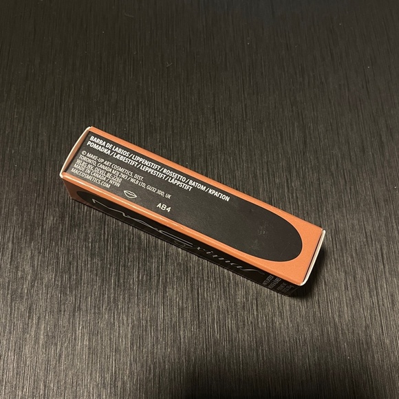 NEW RARE MAC MACXIMAL Silky Matte Lipstick 631 YASH FULL SIZE .12 oz 3.5g - Picture 4 of 4